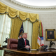 Image for article titled Did Trump Just Lie About Being In The Oval Office on New Year's Eve? Some Reporters Think So